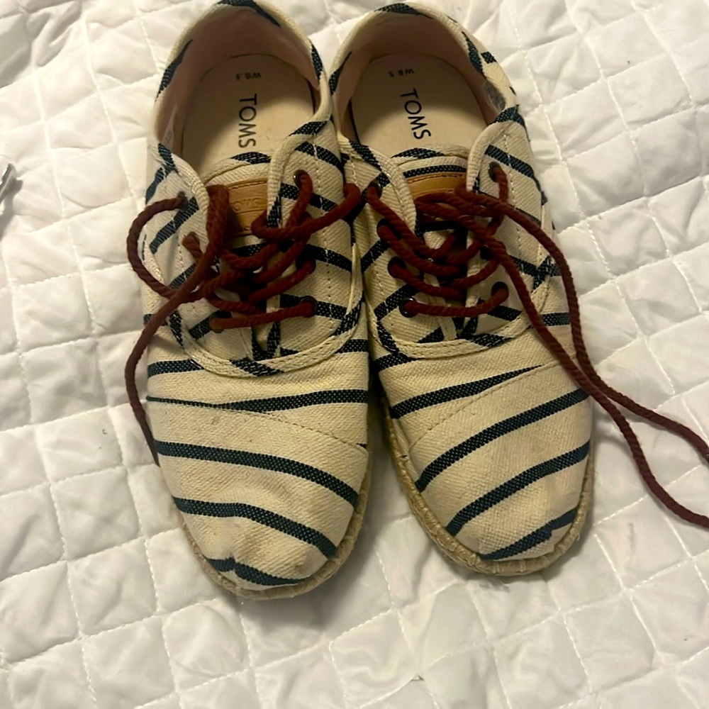 Toms cordones